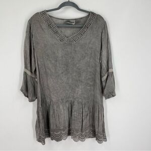 Henn Women’s V Neck 3/4 sleeve Gray Tunic Blouse size S/M
